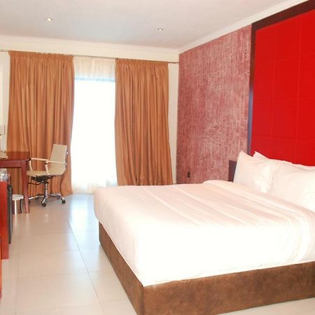 Best Western Plus Serene Atlantic Hotel Sekondi-Takoradi Buitenkant foto